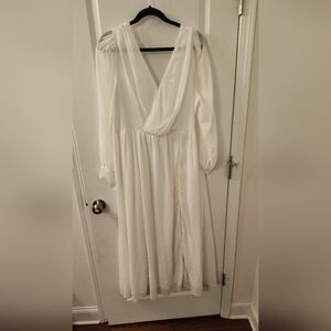 Elegant White Long Sleeve Dress